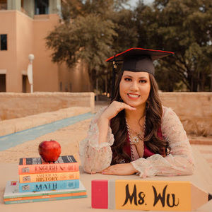 Meet your Posher, Alexis